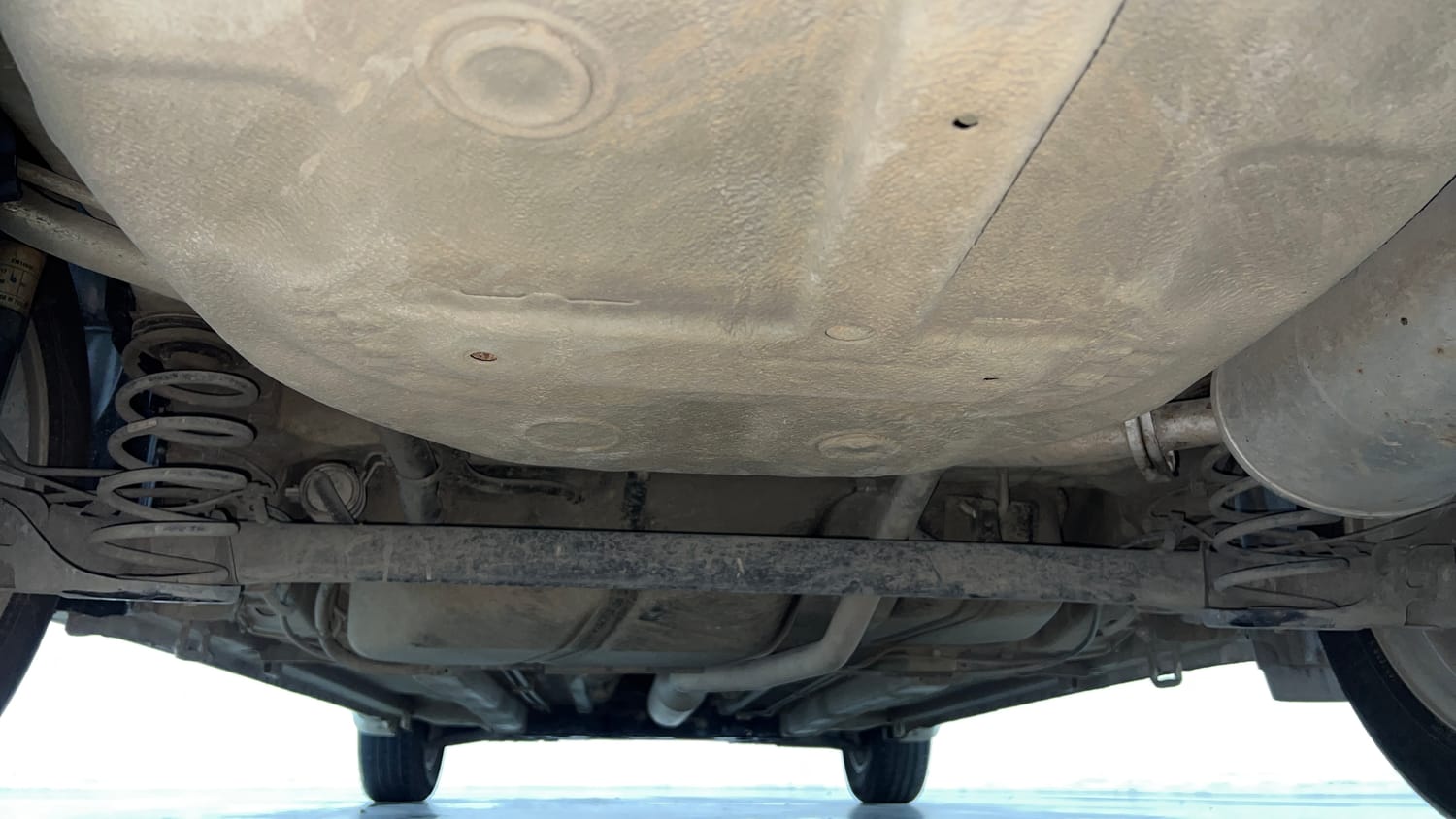 Used 2017 Maruti Suzuki Ciaz Zeta 1.4 MT Petrol Manual extra REAR UNDERBODY VIEW (TAKEN FROM REAR)