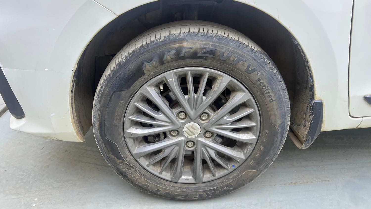 Used 2021 Maruti Suzuki New Ertiga VXi AT Petrol Automatic tyres LEFT FRONT TYRE RIM VIEW