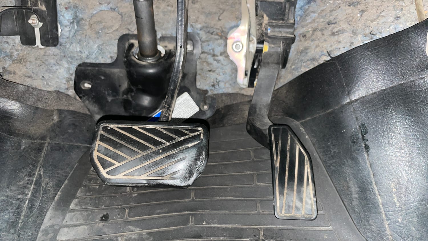 Used 2017 Maruti Suzuki Celerio ZXi AMT Petrol Automatic interior PEDALS VIEW