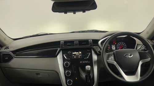 Used 2017 Mahindra KUV100 K8 6 STR Petrol Manual interior DASHBOARD VIEW