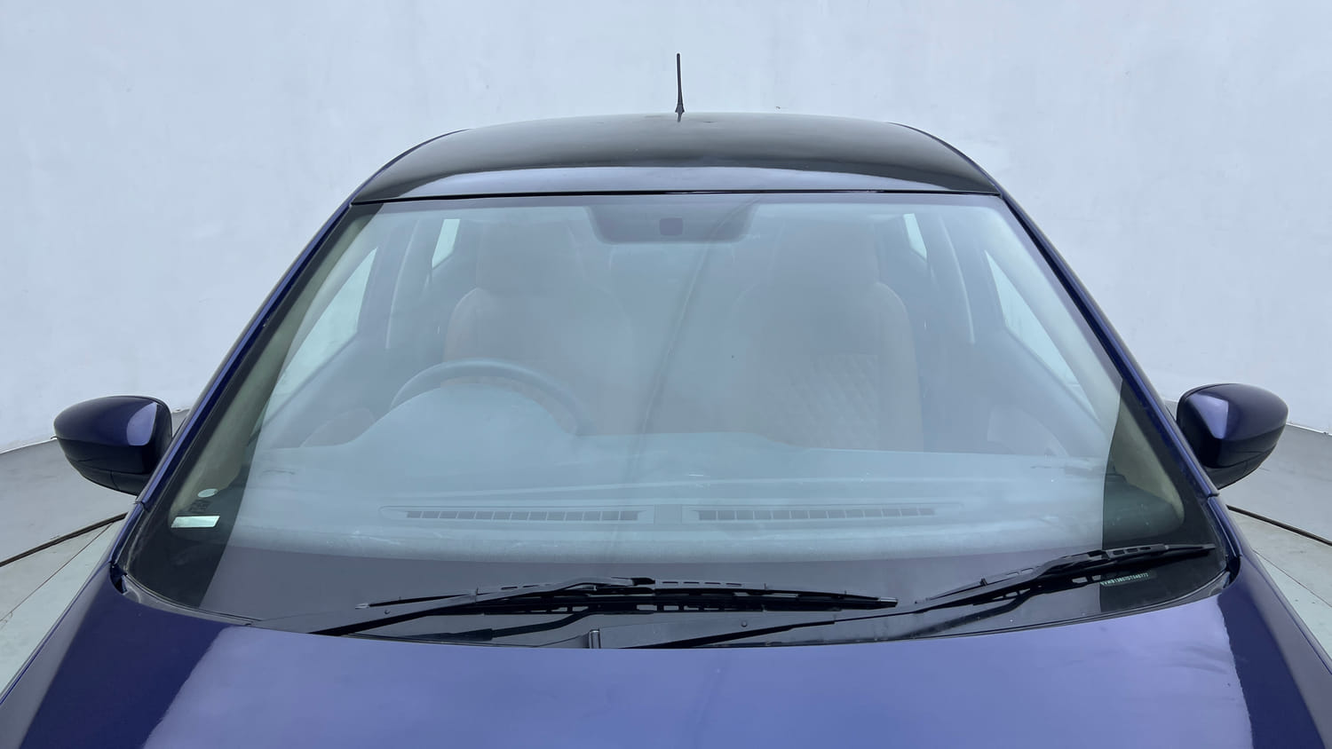 Used 2013 Volkswagen Polo Comfortline 1.2L (P) Petrol Manual exterior FRONT WINDSHIELD VIEW