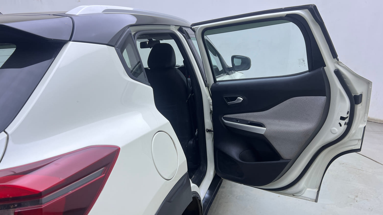 Used 2022 Nissan Magnite XV Turbo Petrol Manual interior RIGHT REAR DOOR OPEN VIEW
