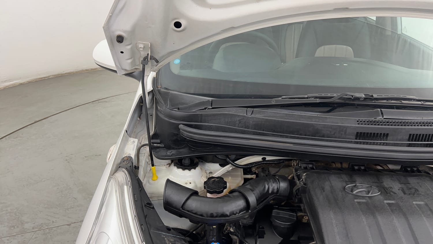Used 2018 Hyundai Grand i10 Magna 1.2 Kappa VTVT Petrol Manual engine ENGINE RIGHT SIDE HINGE & APRON VIEW