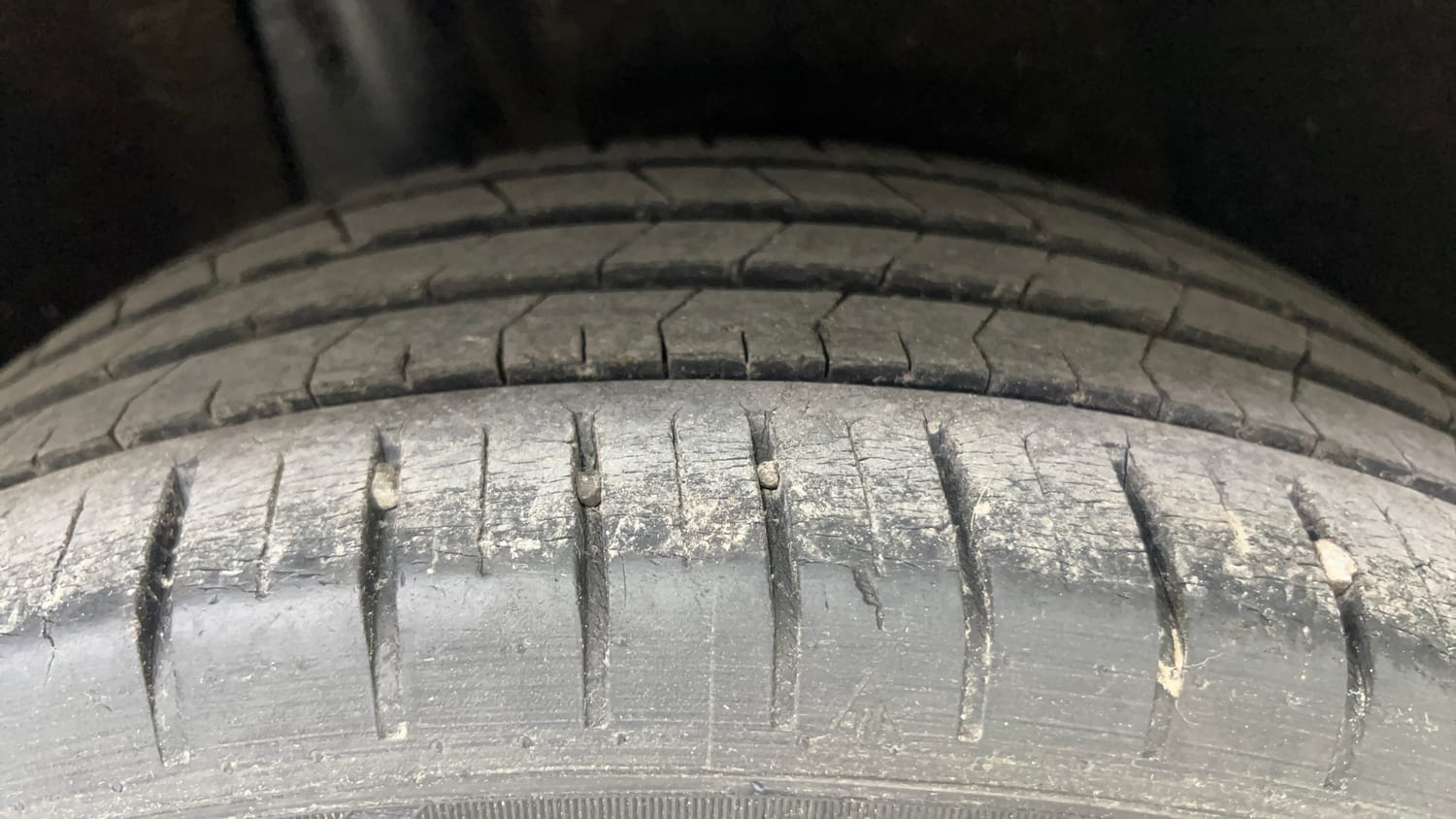 Used 2018 Maruti Suzuki Baleno Alpha 1.2 Petrol Manual tyres RIGHT REAR TYRE TREAD VIEW
