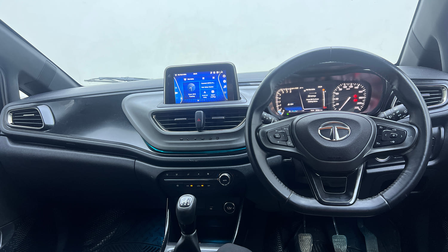 Used 2022 Tata Altroz XZ Plus Petrol Dark Edition Petrol Manual interior DASHBOARD VIEW