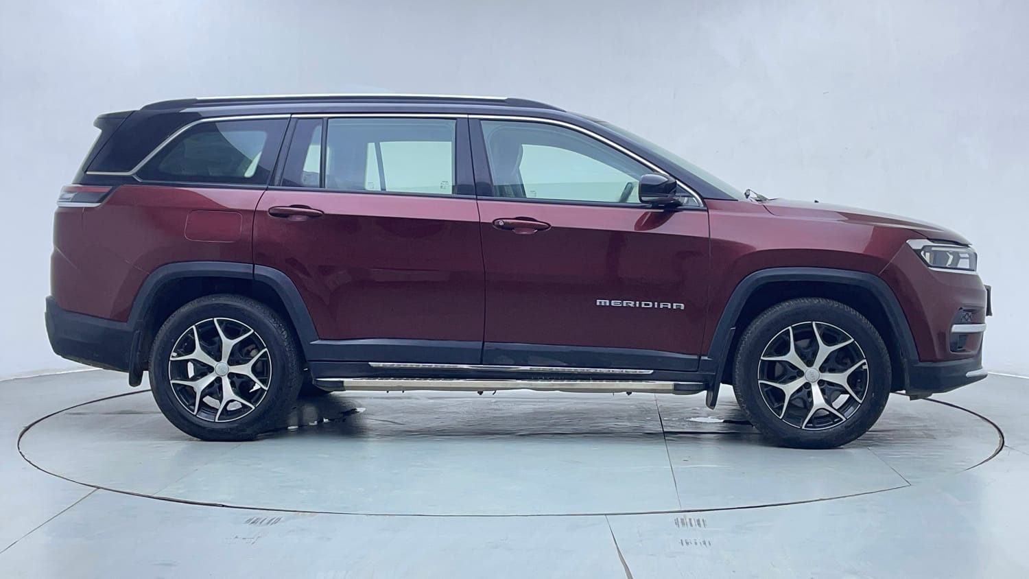 Used 2022 Jeep Meridian Limited (O) 4X2 AT Diesel Automatic exterior RIGHT SIDE VIEW