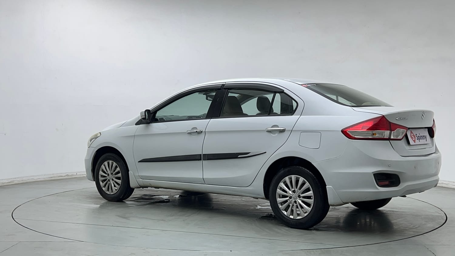 Used 2017 Maruti Suzuki Ciaz Zeta 1.4 MT Petrol Manual exterior LEFT REAR CORNER VIEW