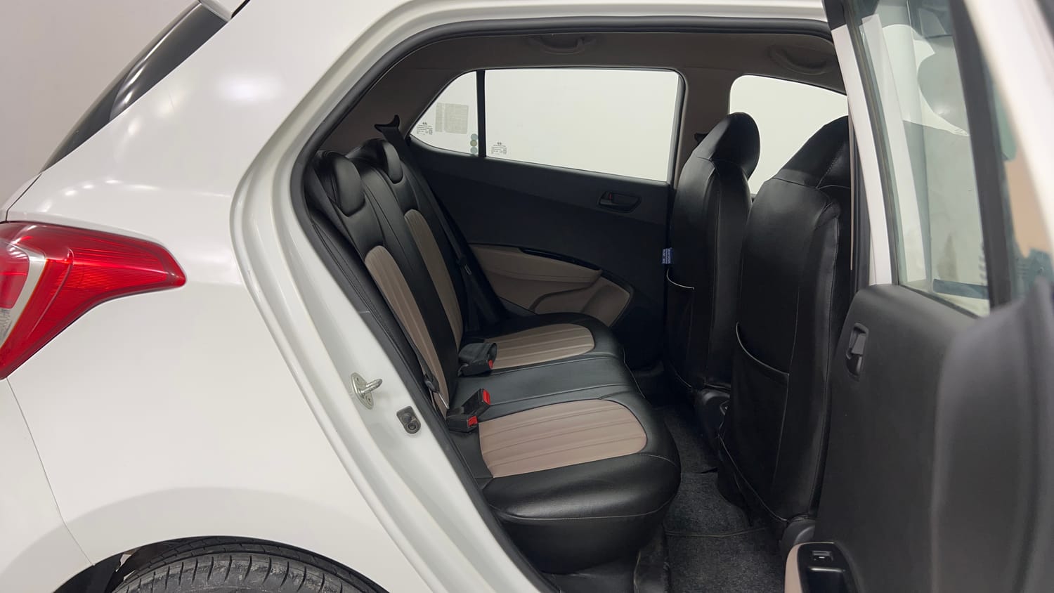 Used 2018 Hyundai Grand i10 Magna 1.2 Kappa VTVT Petrol Manual interior RIGHT SIDE REAR DOOR CABIN VIEW
