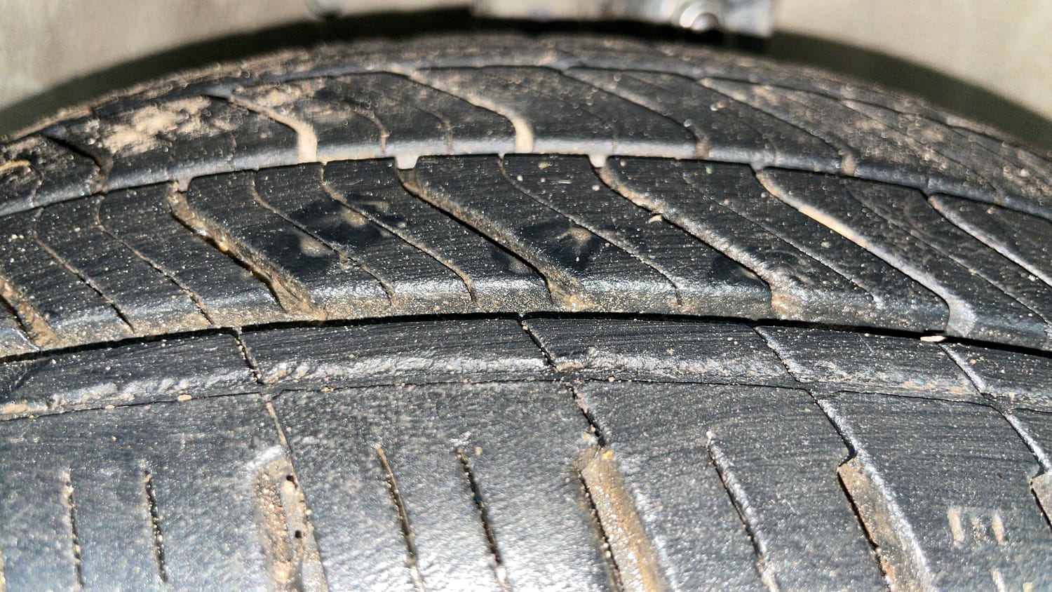 Used 2017 Maruti Suzuki Celerio ZXi AMT Petrol Automatic tyres LEFT FRONT TYRE TREAD VIEW