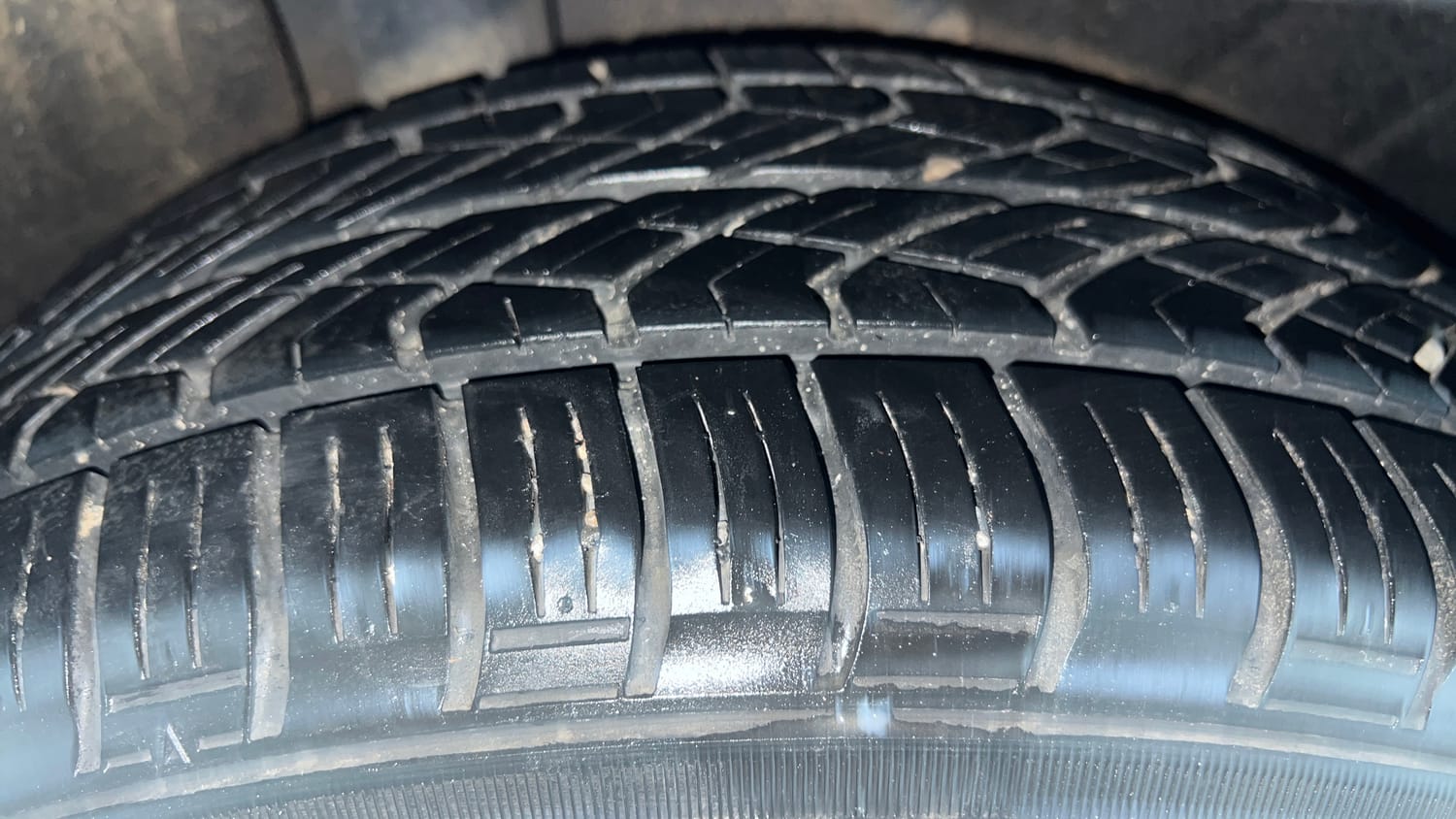 Used 2019 BMW X1 sDrive20d xLine Diesel Automatic tyres RIGHT REAR TYRE TREAD VIEW