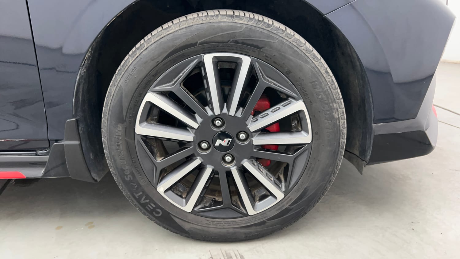 Used 2023 Hyundai i20 N Line N8 1.0 Turbo DCT Petrol Automatic tyres RIGHT FRONT TYRE RIM VIEW