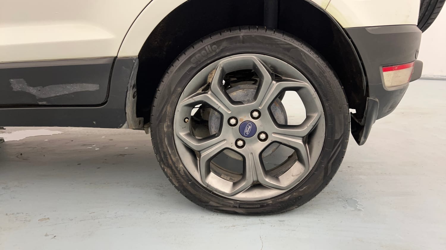 Used 2018 Ford EcoSport S Petrol Petrol Manual tyres LEFT REAR TYRE RIM VIEW