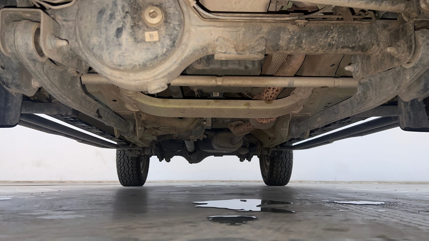 Used 2023 Maruti Suzuki Jimny Alpha AT Petrol Automatic extra FRONT LEFT UNDERBODY VIEW