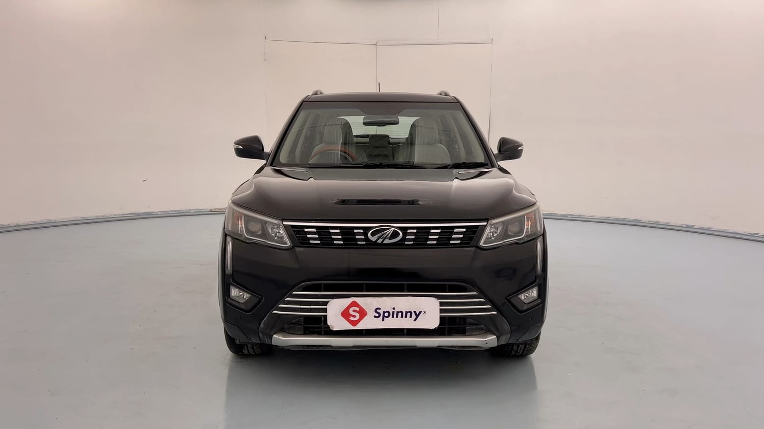 Used 2021 Mahindra XUV 300 W8 (O) 1.5 Diesel Diesel Manual exterior FRONT VIEW