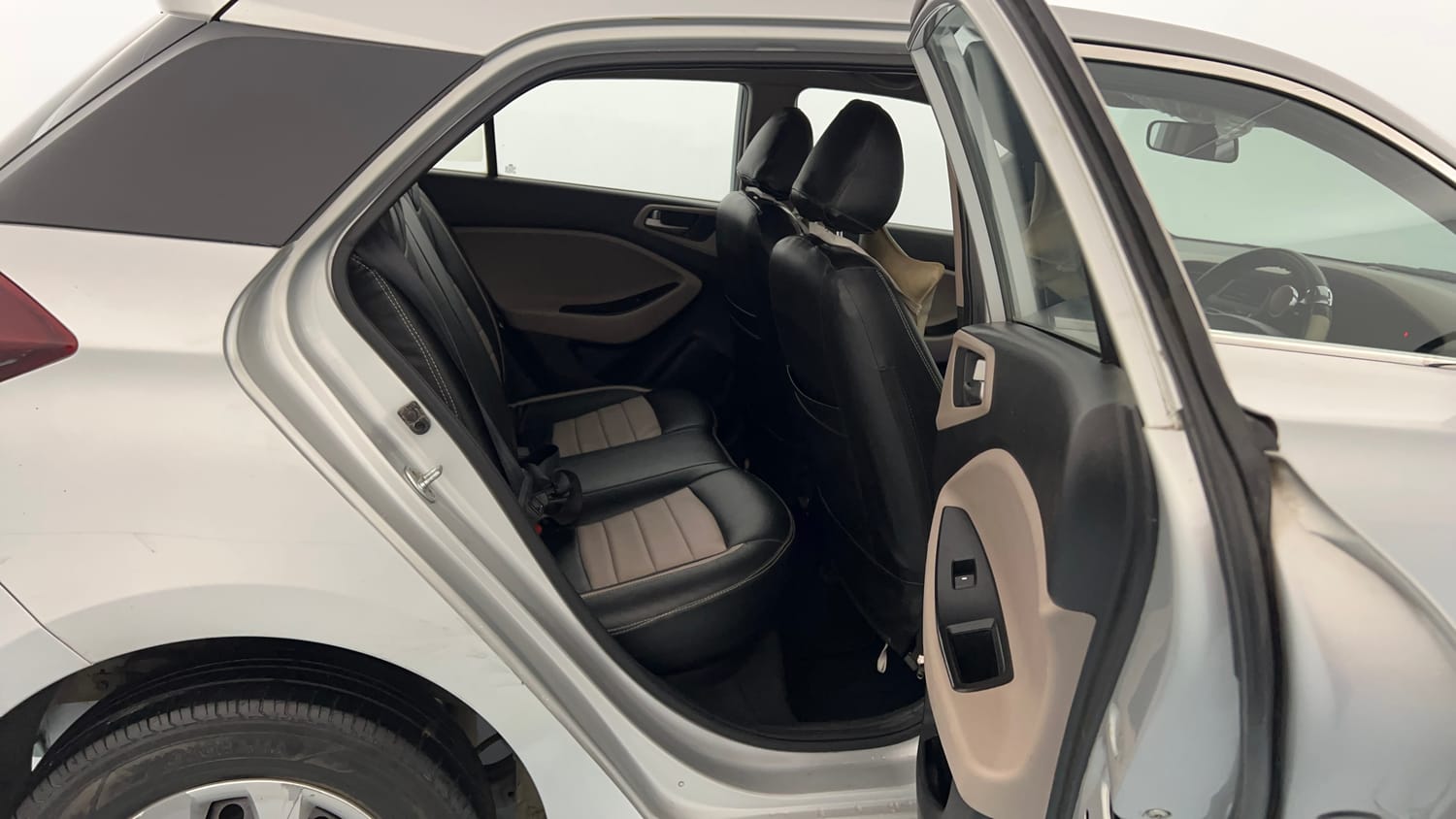 Used 2015 Hyundai Elite i20 Magna 1.2 Petrol Manual interior RIGHT SIDE REAR DOOR CABIN VIEW