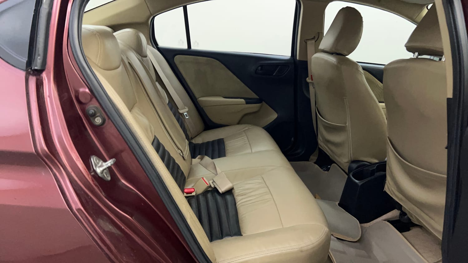 Used 2015 Honda City S Diesel Diesel Manual interior RIGHT SIDE REAR DOOR CABIN VIEW
