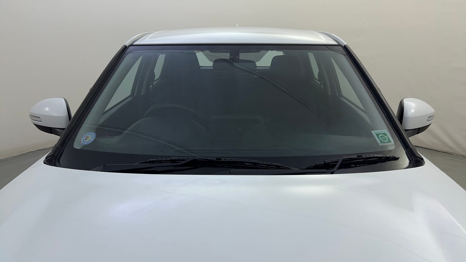 Used 2025 Maruti Suzuki Brezza Vxi AT Petrol Automatic exterior FRONT WINDSHIELD VIEW