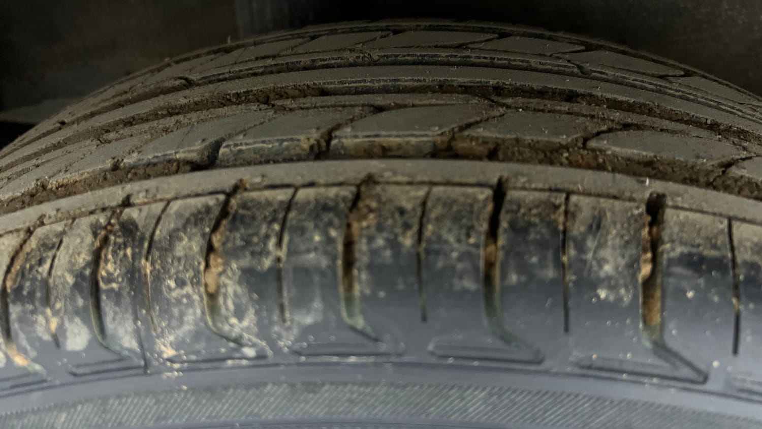 Used 2015 Honda Jazz VX Petrol Petrol Manual tyres RIGHT REAR TYRE TREAD VIEW
