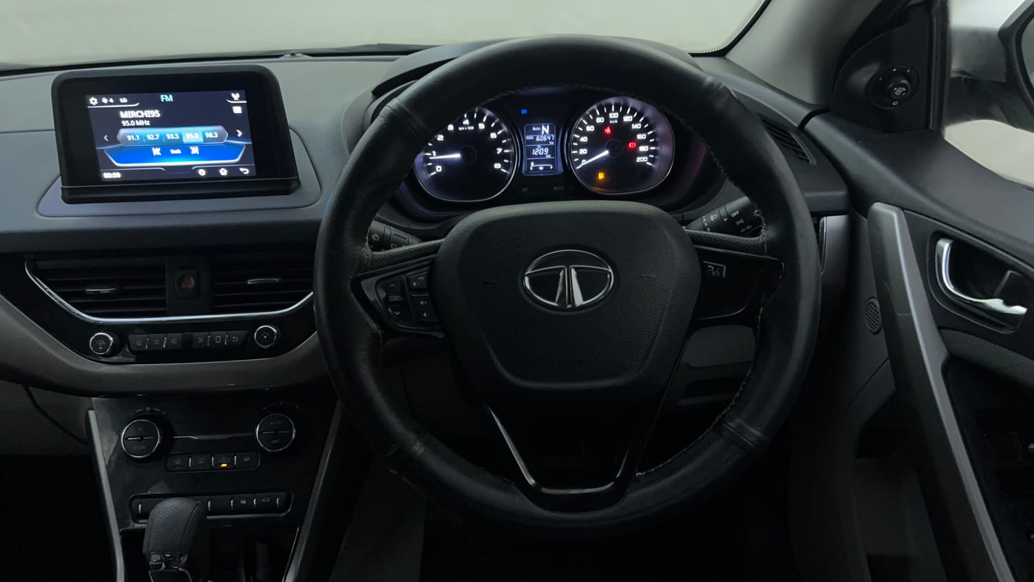 Used 2019 Tata Nexon XZA Plus Petrol Petrol Automatic interior STEERING VIEW