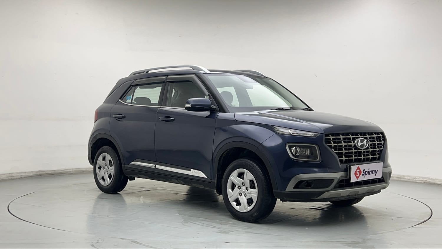 Used 2021 Hyundai Venue S Plus 1.2 Petrol Petrol Manual exterior RIGHT FRONT CORNER VIEW