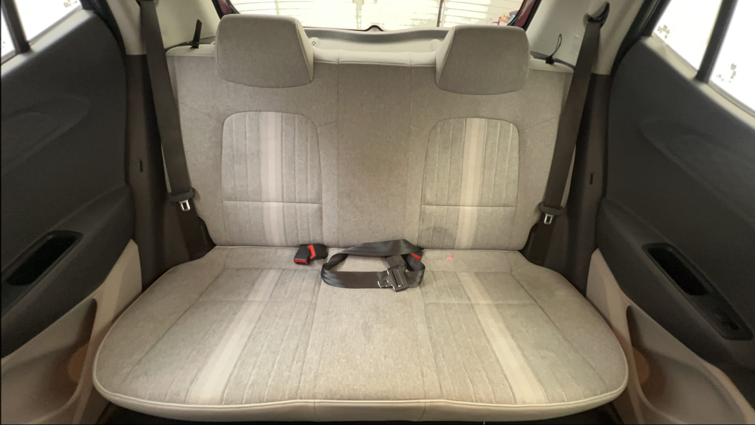 Used 2021 Hyundai Grand i10 Nios Sportz AMT 1.2 Kappa VTVT Petrol Automatic interior REAR SEAT CONDITION VIEW
