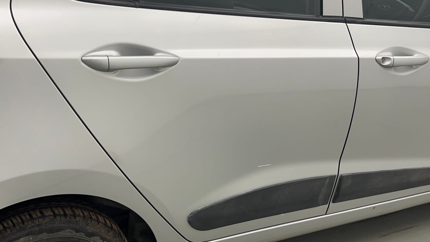 Used 2017 Hyundai Grand i10 Sportz 1.2 Kappa VTVT Petrol Manual dents MINOR SCRATCH