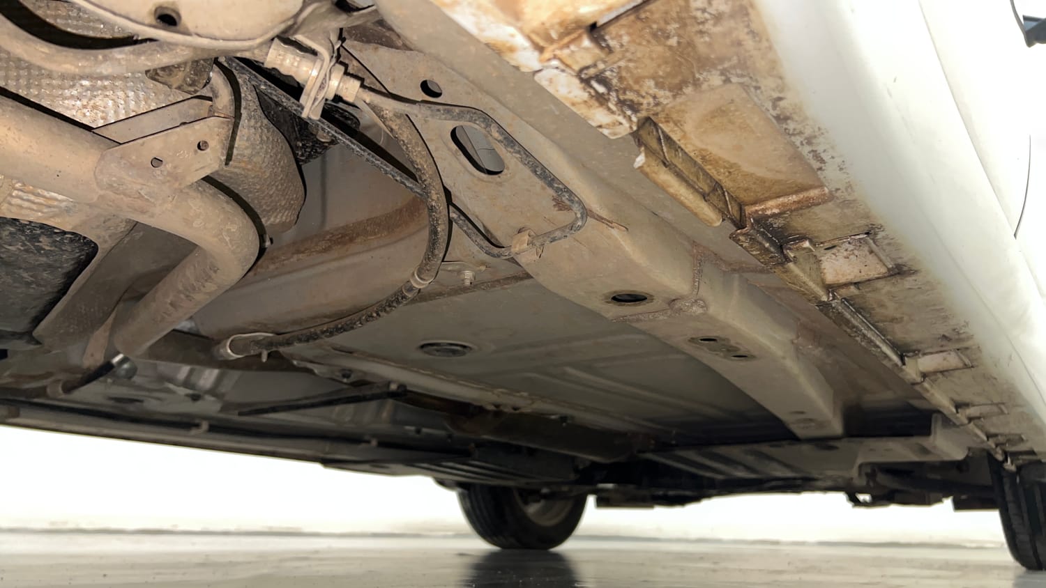 Used 2025 Toyota Glanza V AMT Petrol Automatic extra REAR RIGHT UNDERBODY VIEW