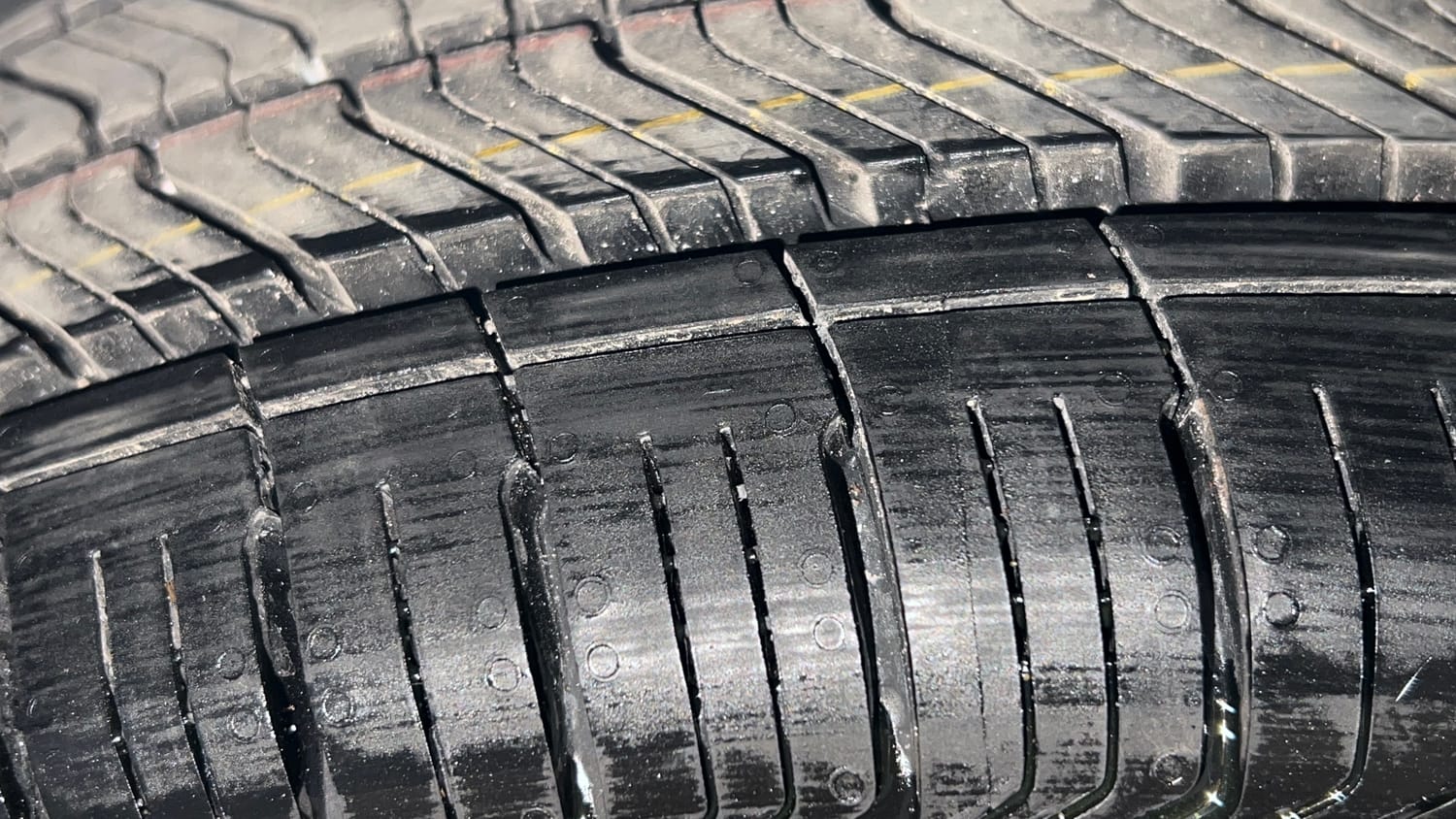 Used 2019 Tata Tiago Revotron XZ Petrol Manual tyres LEFT FRONT TYRE TREAD VIEW