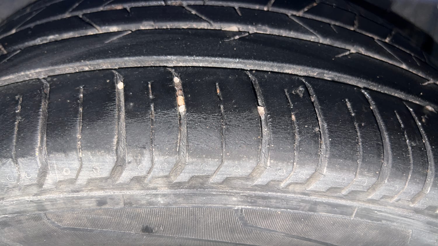 Used 2022 Hyundai i20 N Line N8 1.0 Turbo DCT Dual Tone Petrol Automatic tyres LEFT REAR TYRE TREAD VIEW