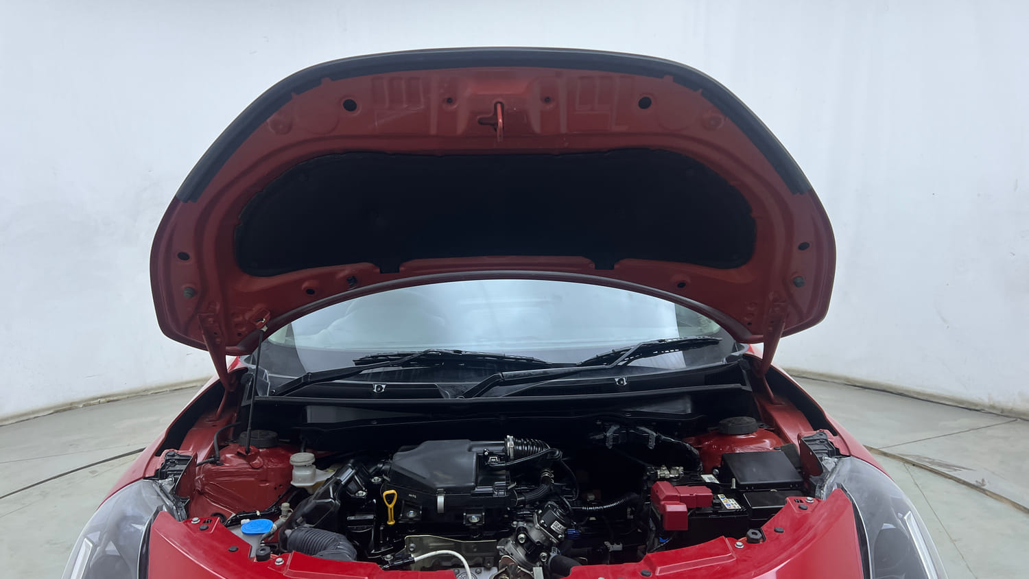 Used 2024 Maruti Suzuki Swift VXi Petrol Manual engine ENGINE & BONNET OPEN FRONT VIEW