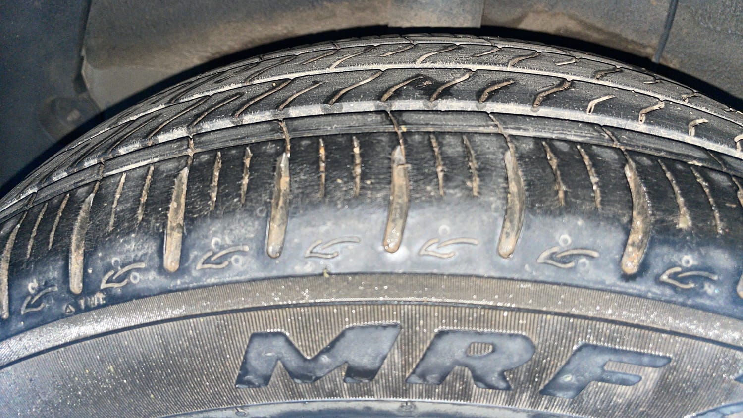 Used 2023 Hyundai Aura SX 1.2 CNG Cng Manual tyres RIGHT REAR TYRE TREAD VIEW