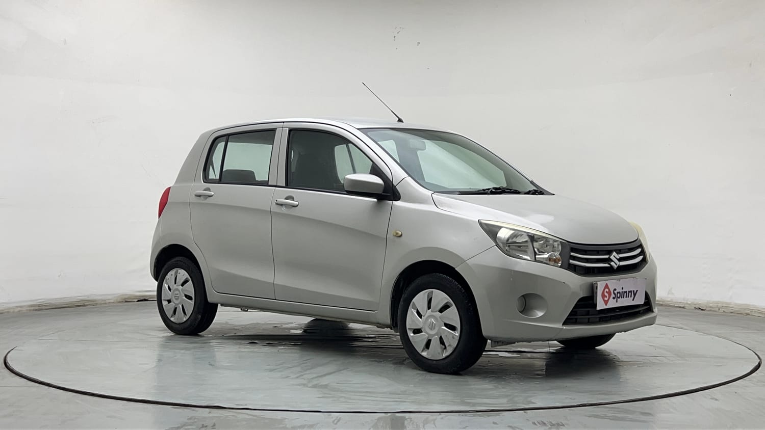 Used 2014 Maruti Suzuki Celerio VXi AMT Petrol Automatic exterior RIGHT FRONT CORNER VIEW