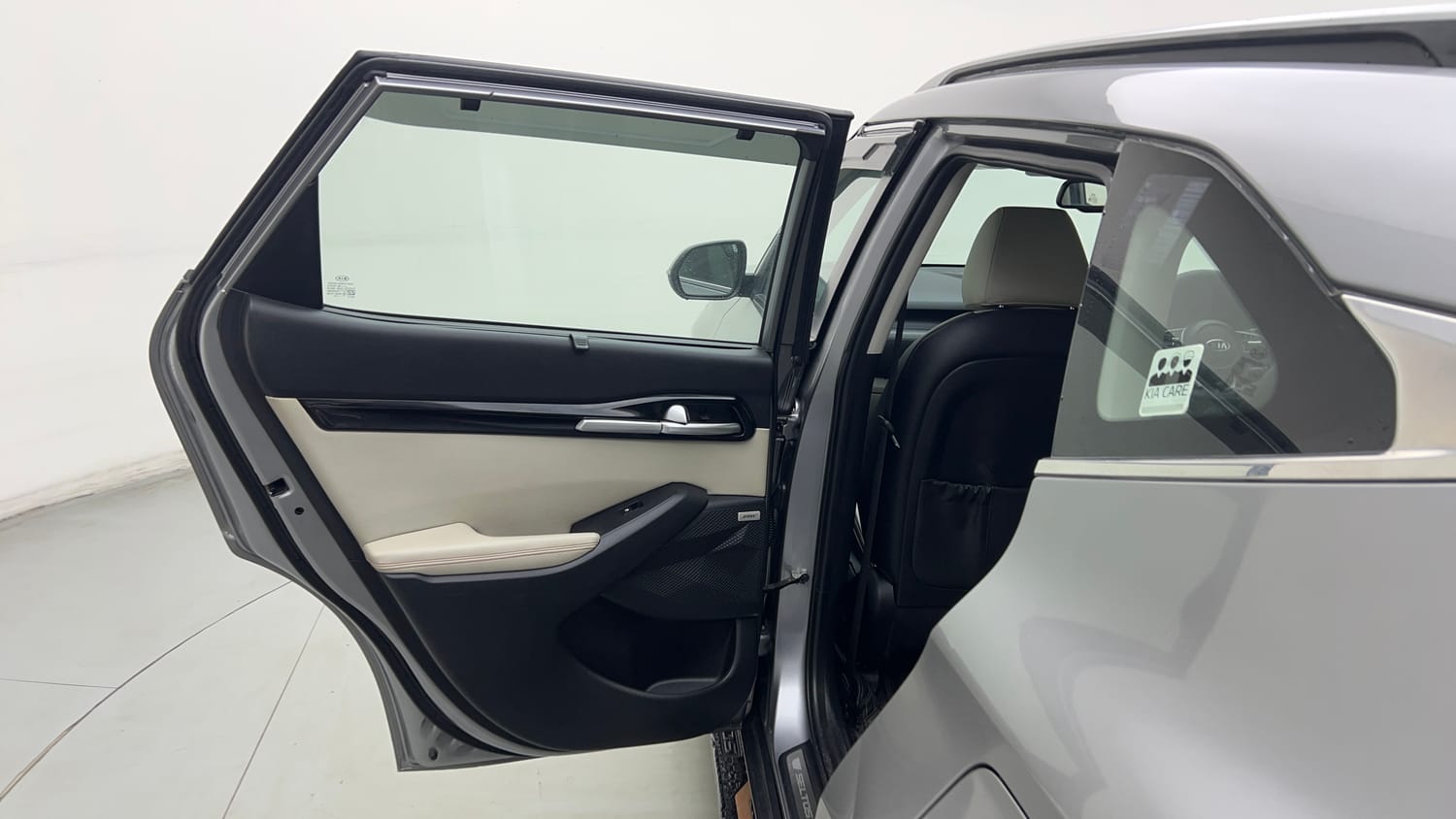 Used 2020 kia Seltos GTX Plus DCT 1.4 Petrol Automatic interior LEFT REAR DOOR OPEN VIEW
