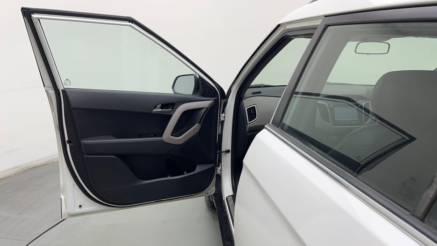 Used 2017 Hyundai Creta SX Plus 1.6 AT CRDI Diesel Automatic interior LEFT FRONT DOOR OPEN VIEW