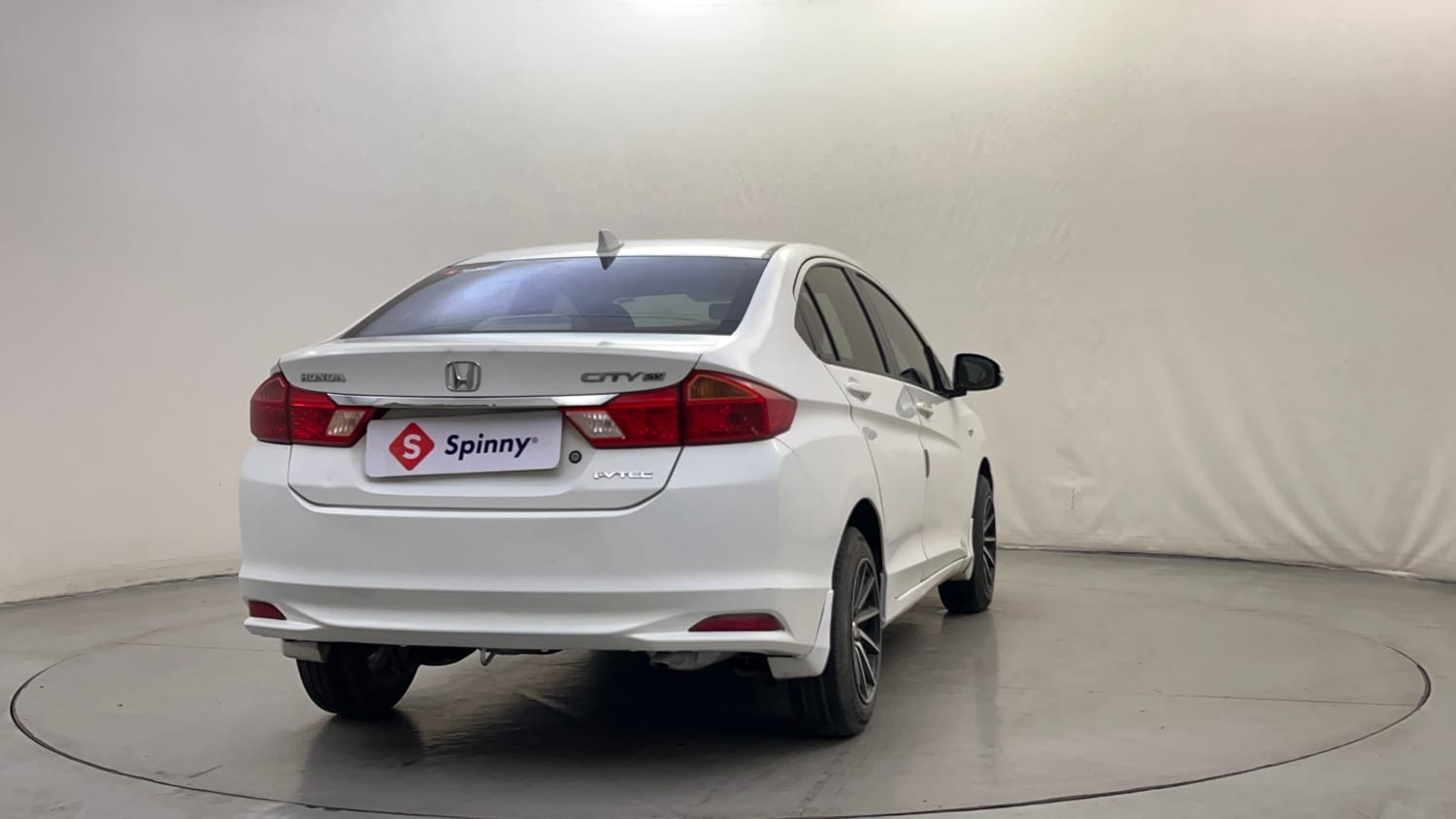 Used 2015 Honda City SV CVT Petrol Automatic exterior RIGHT REAR CORNER VIEW