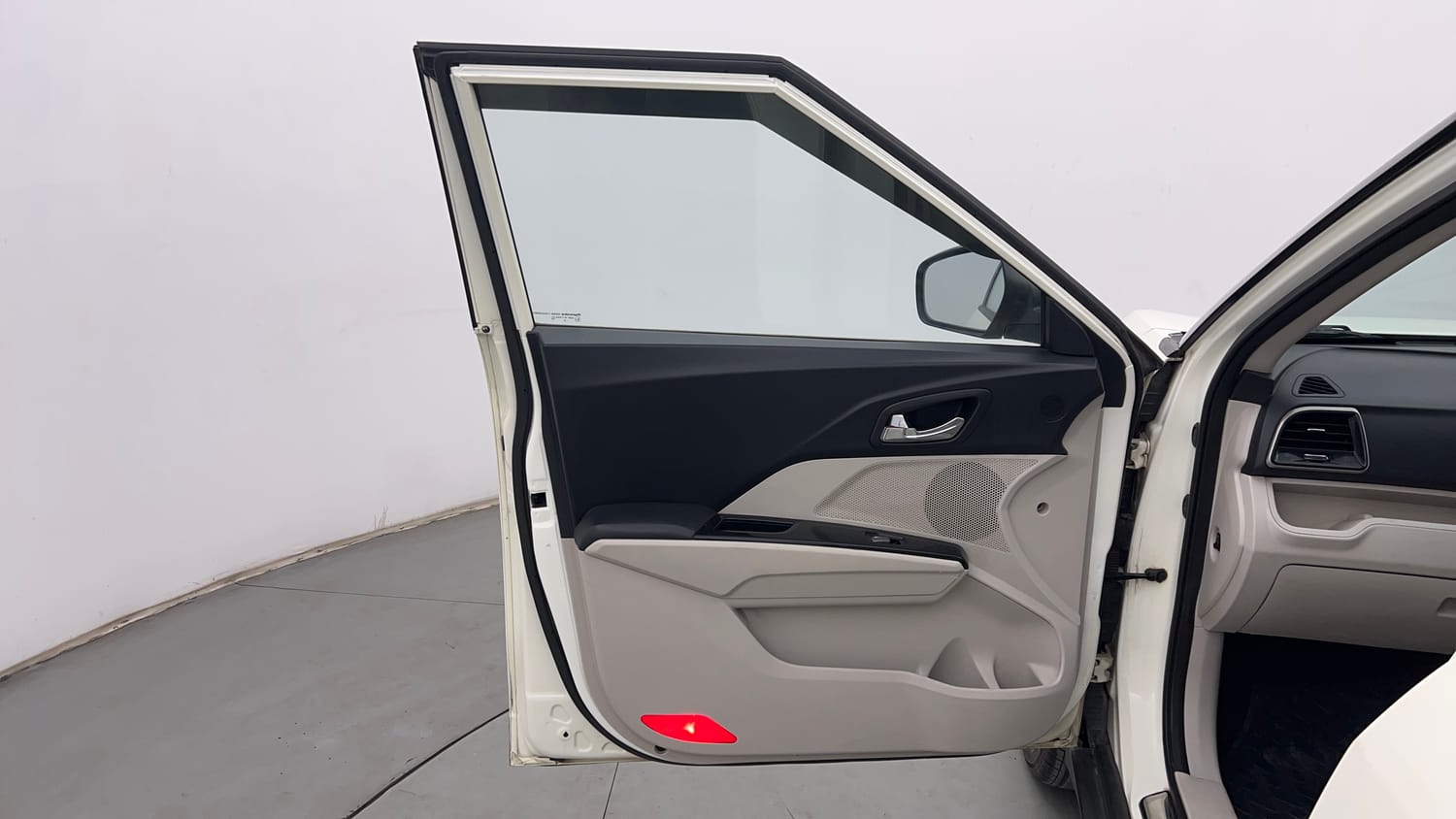 Used 2019 Mahindra XUV 300 1.5 W8 (O) Diesel Manual interior LEFT FRONT DOOR OPEN VIEW