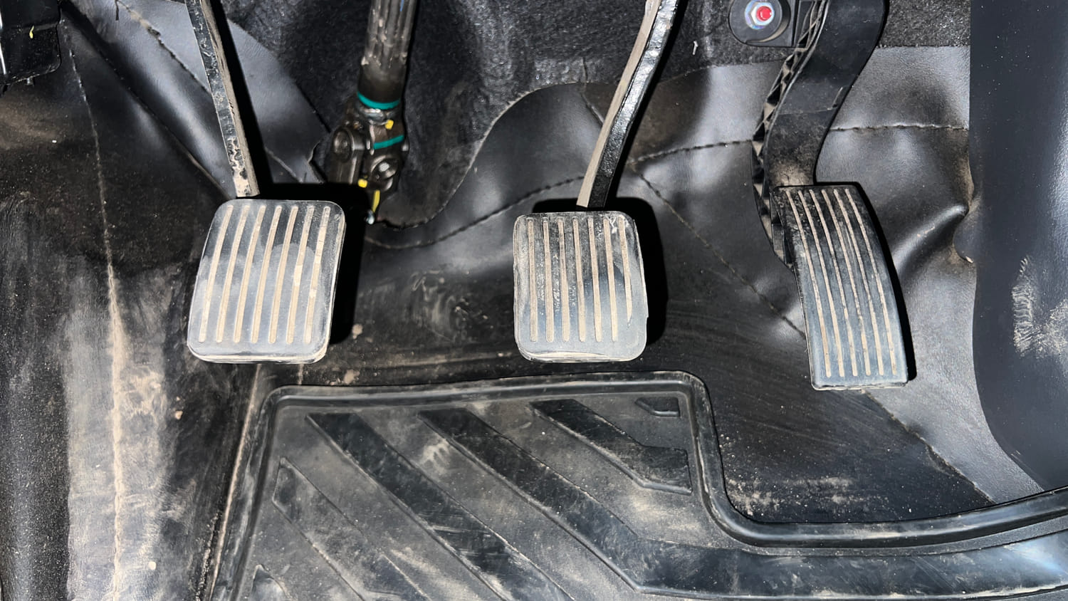 Used 2021 Hyundai Grand i10 Nios Sportz 1.2 Kappa VTVT Petrol Manual interior PEDALS VIEW