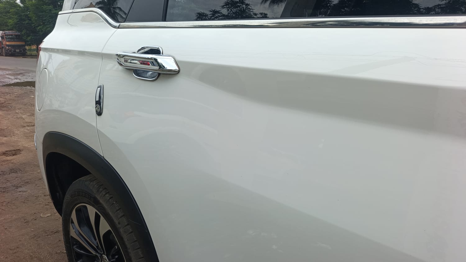 Used 2021 MG Motors Hector Plus Sharp 1.5 Petrol Turbo CVT 6-STR Petrol Automatic dents MINOR DENT