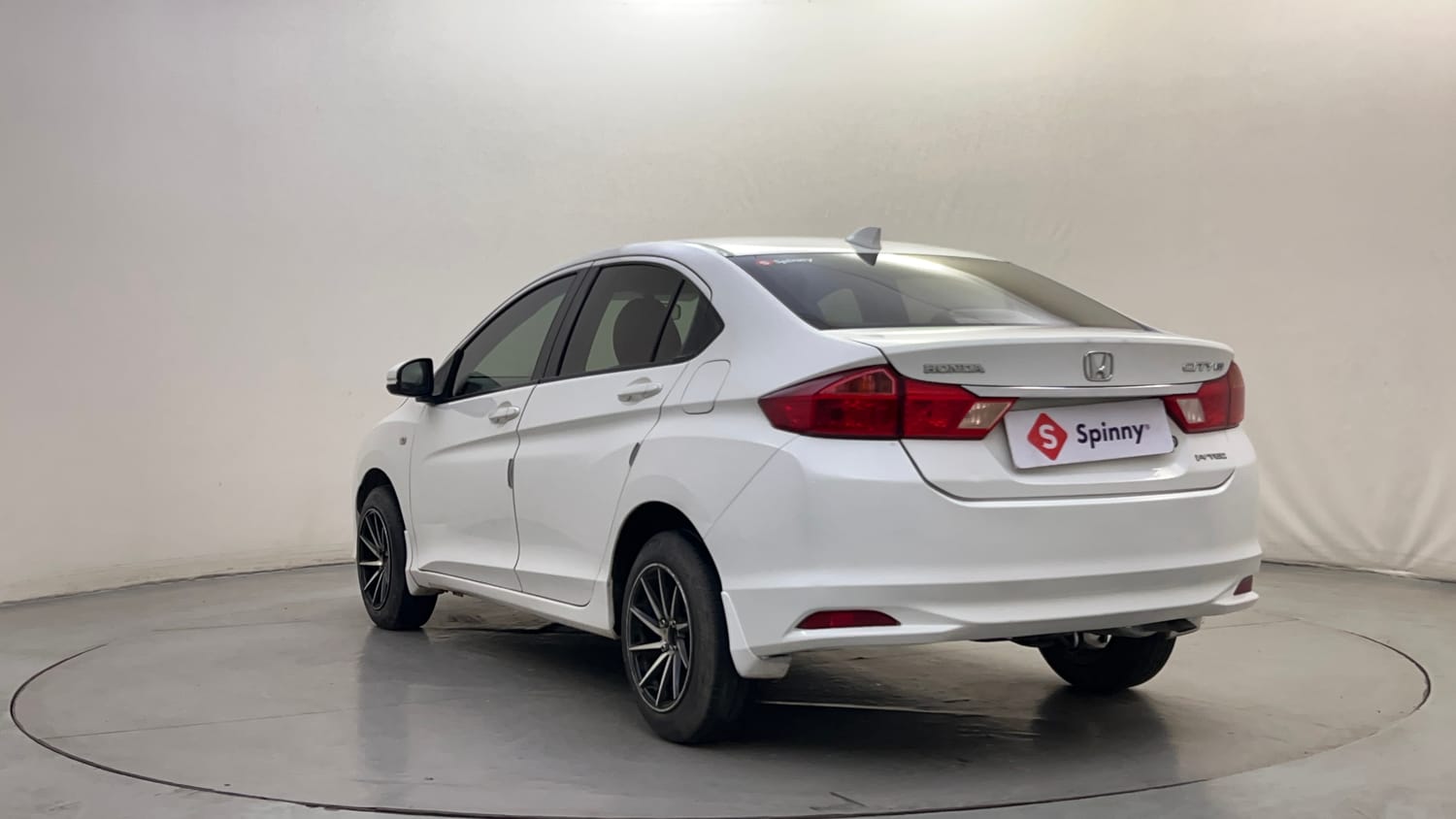 Used 2015 Honda City SV CVT Petrol Automatic exterior LEFT REAR CORNER VIEW