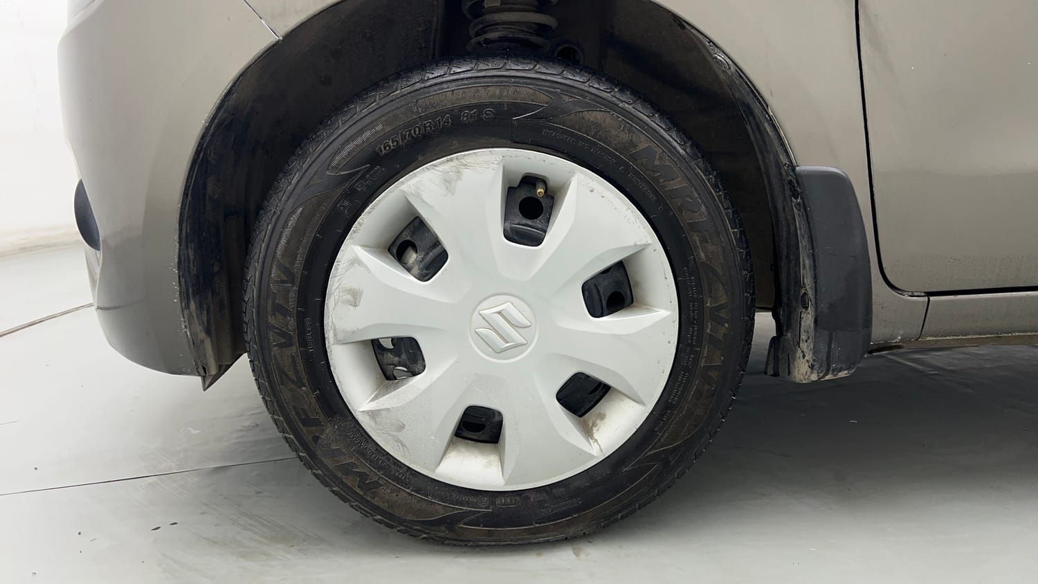 Used 2022 Maruti Suzuki Wagon R ZXi 1.2 AMT Petrol Automatic tyres LEFT FRONT TYRE RIM VIEW