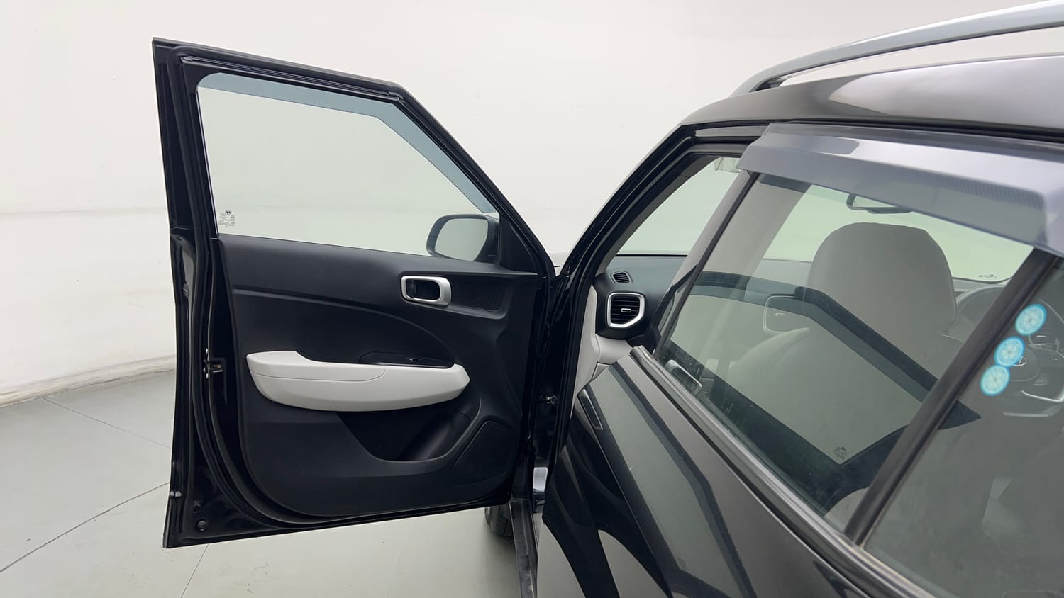 Used 2024 Hyundai Venue SX 1.2 Petrol Petrol Manual interior LEFT FRONT DOOR OPEN VIEW
