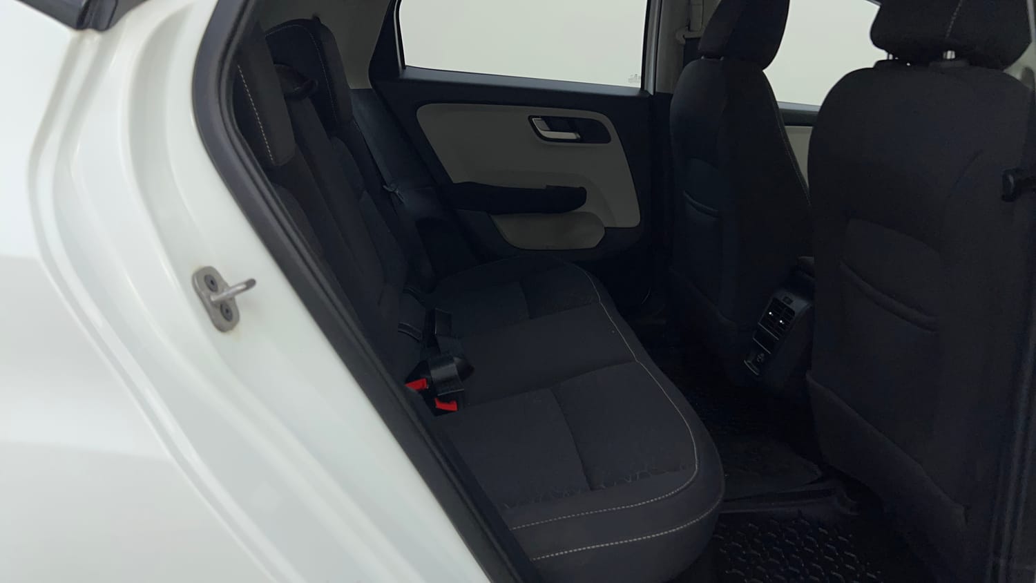 Used 2024 Tata Altroz XZA Plus (S) Petrol Automatic interior RIGHT SIDE REAR DOOR CABIN VIEW