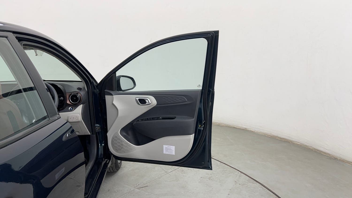 Used 2023 Hyundai Aura SX 1.2 CNG Cng Manual interior RIGHT FRONT DOOR OPEN VIEW