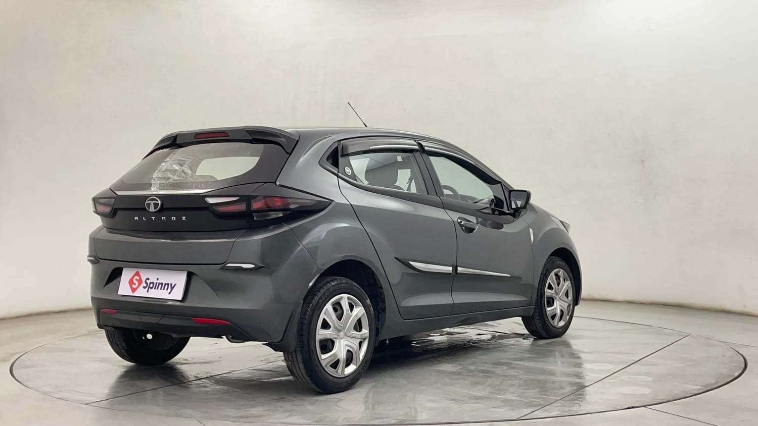 Used 2024 Tata Altroz XM Plus Petrol Petrol Manual exterior RIGHT REAR CORNER VIEW