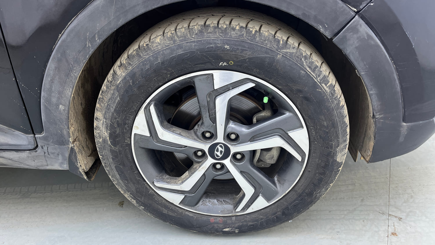 Used 2019 Hyundai Creta SX 1.6 AT CRDi Diesel Automatic tyres RIGHT FRONT TYRE RIM VIEW