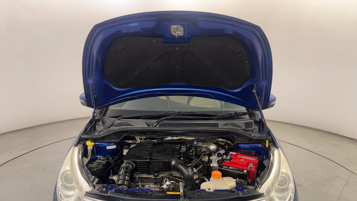 Used 2015 Tata Zest XT Petrol Petrol Manual engine ENGINE & BONNET OPEN FRONT VIEW