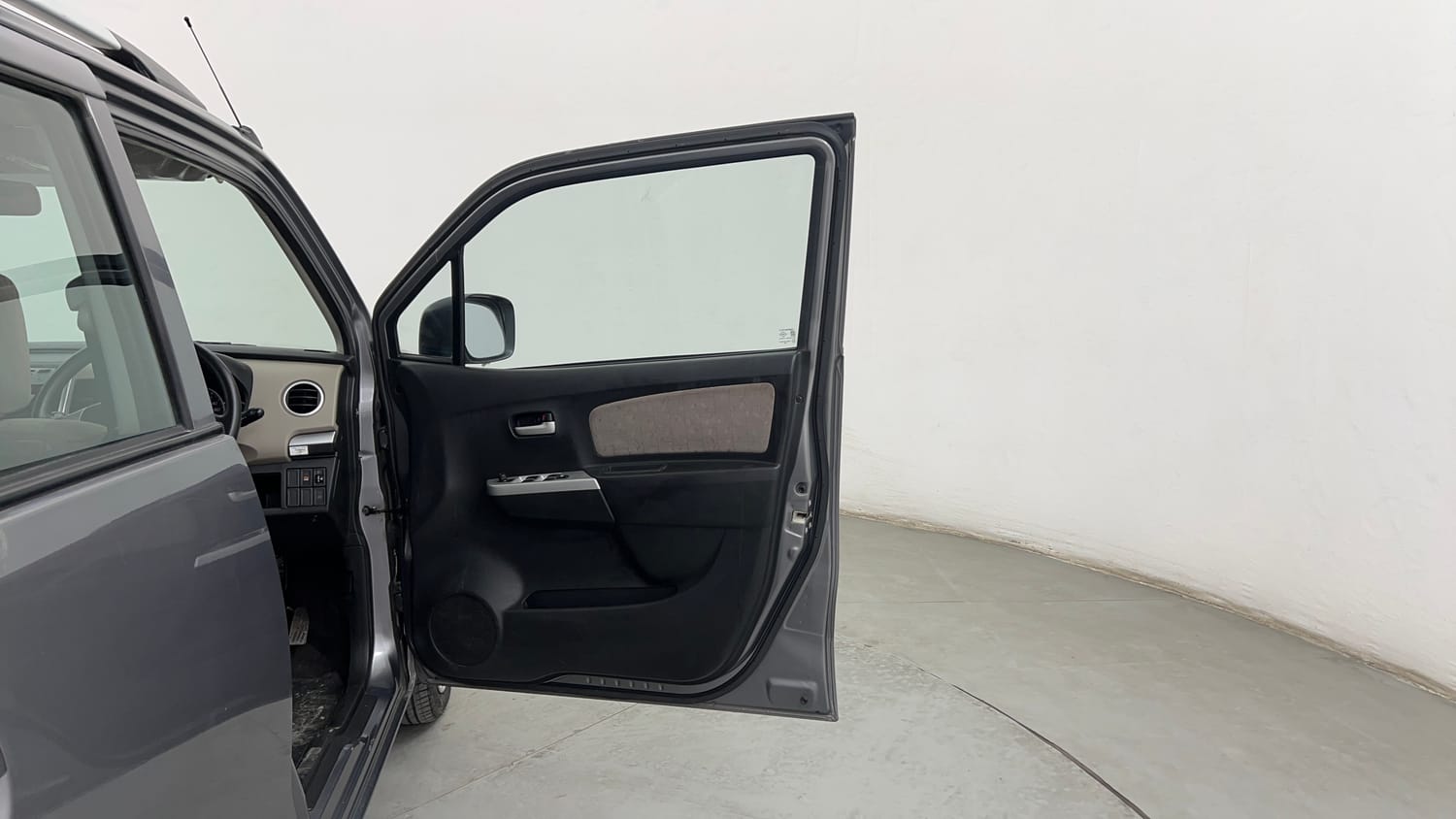 Used 2015 Maruti Suzuki Wagon R VXI Petrol Manual interior RIGHT FRONT DOOR OPEN VIEW
