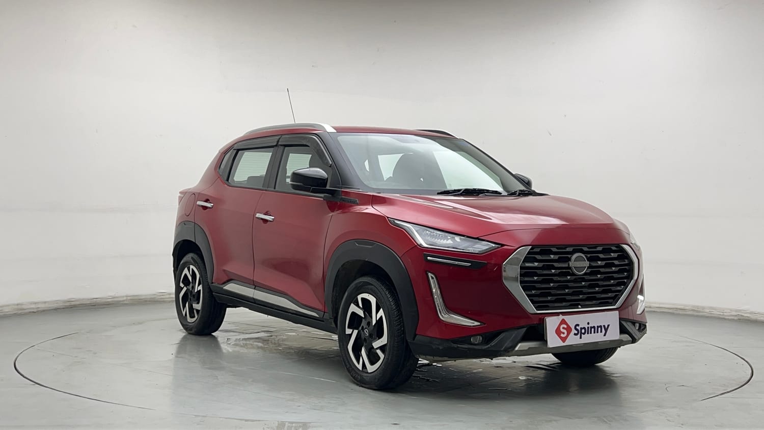 Used 2022 Nissan Magnite XV Turbo CVT Petrol Automatic exterior RIGHT FRONT CORNER VIEW