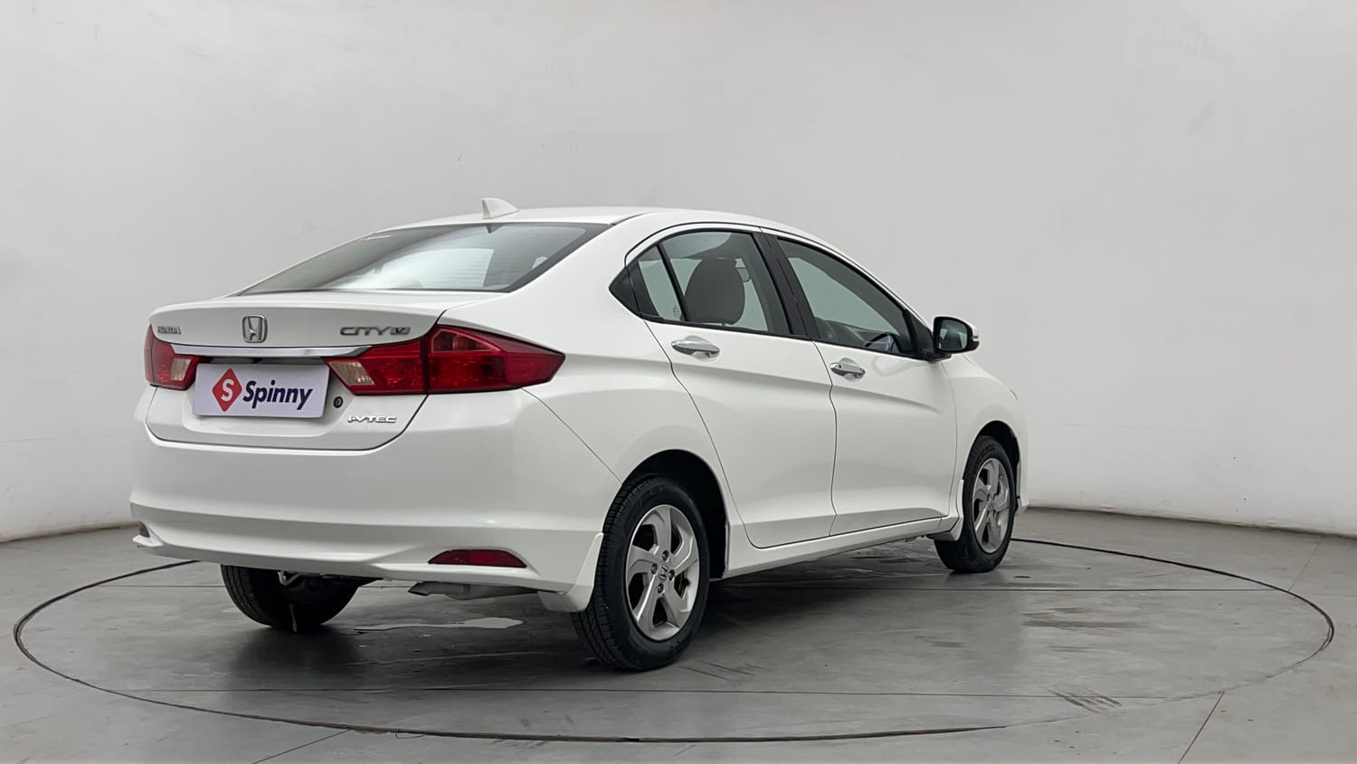 Used 2014 Honda City V Petrol Manual exterior RIGHT REAR CORNER VIEW