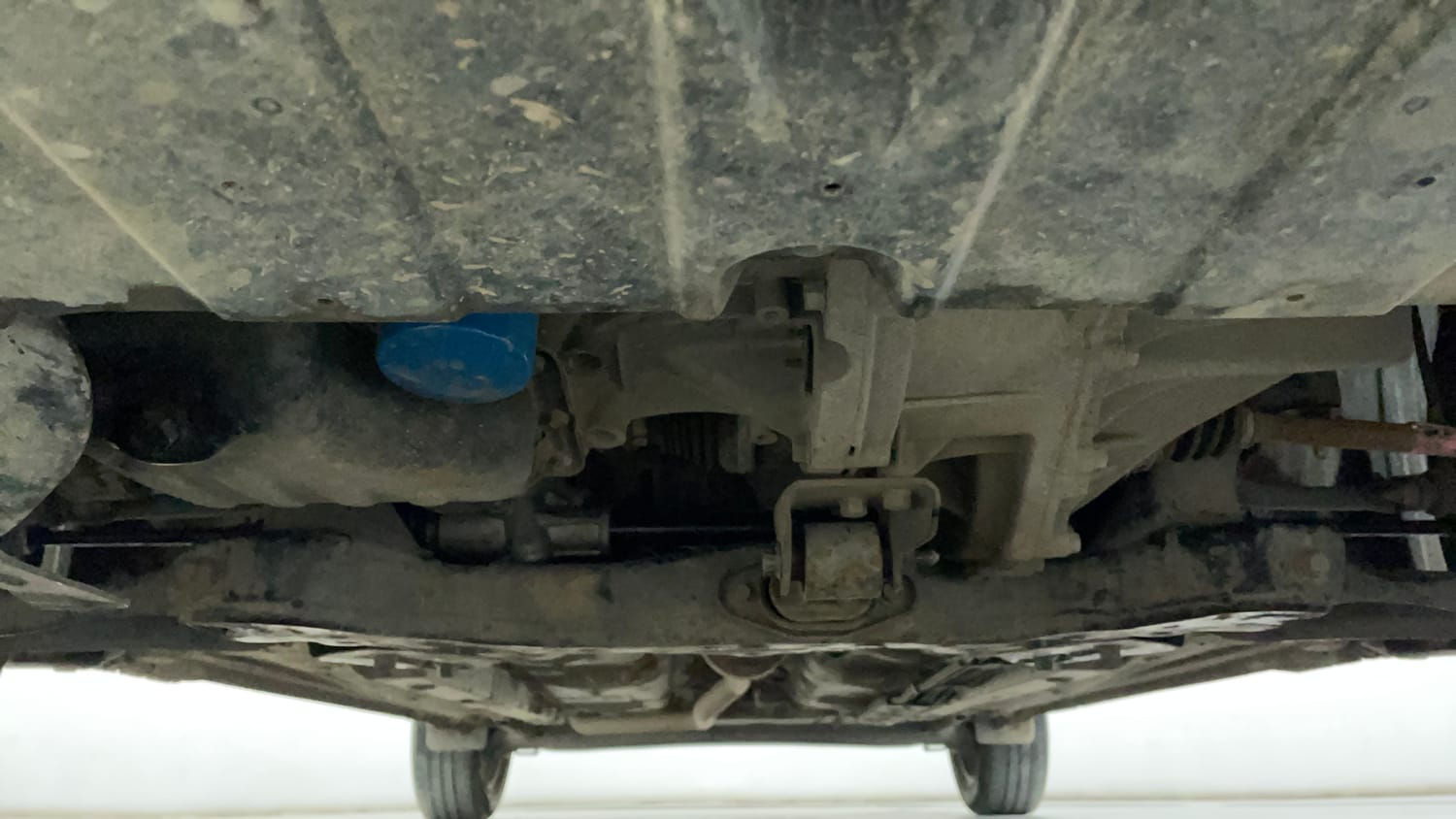 Used 2023 Hyundai Grand i10 Nios Sportz 1.2 Kappa VTVT CNG Cng Manual extra FRONT LEFT UNDERBODY VIEW